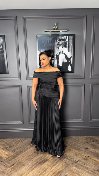 Black Pleated Set