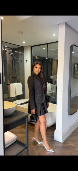 Black pleated mini skirt set