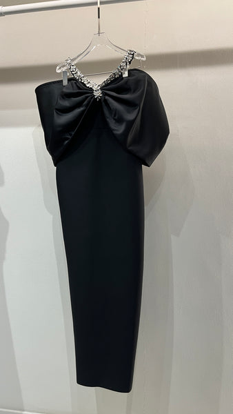 Black Off shoulder bandage