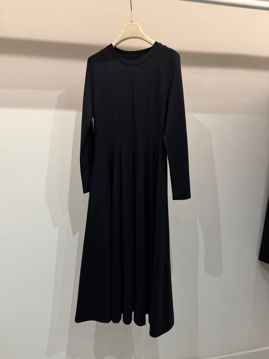 Black long sleeve dress
