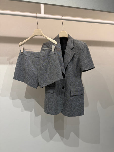 Grey mini pants suit